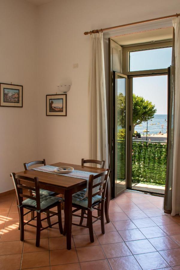 Uno Sguardo Sul Mare Villa Maiori Bagian luar foto